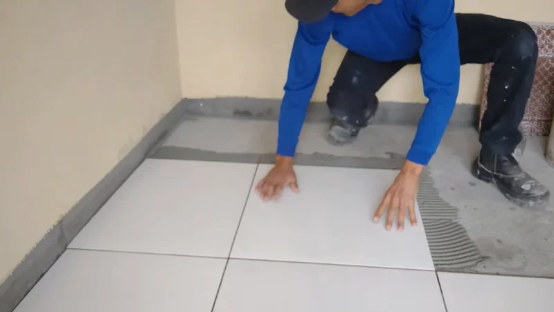 خدمات نصب سرامیک روی دیوار